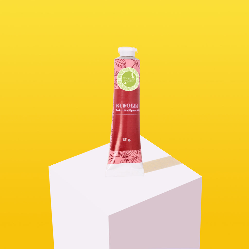Rufolia periorbitální oční emulze – rozjasní, zklidní a zpevní oční okolí s manjishtou, aloe vera, niacinamidem a kyselinou hyaluronovou (Rufolia Periorbital Eyemulsion )