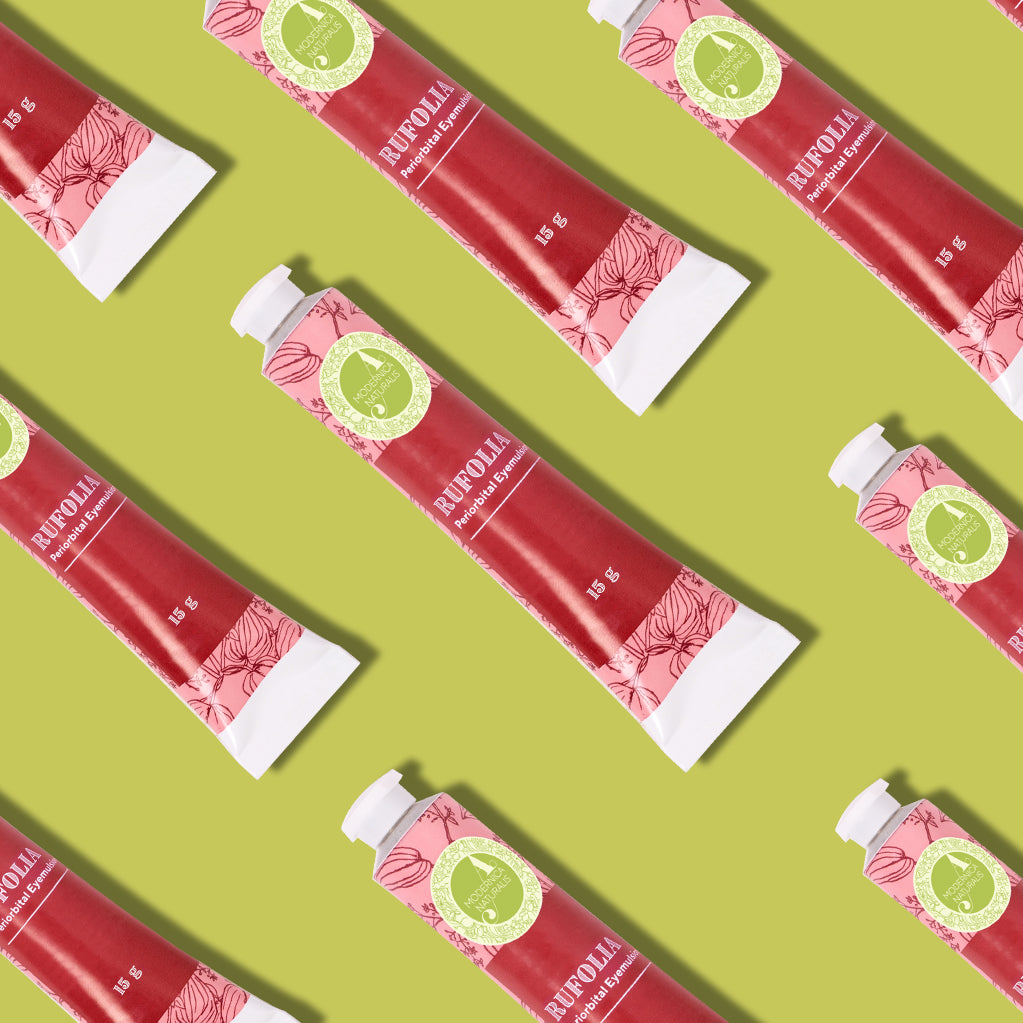 Rufolia periorbitální oční emulze – rozjasní, zklidní a zpevní oční okolí s manjishtou, aloe vera, niacinamidem a kyselinou hyaluronovou (Rufolia Periorbital Eyemulsion )