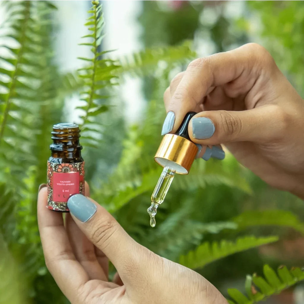 Mini iYURA Yauvari Pramen Mládí Pleťový Olej (iYURA Mini Yauvari Youth Spring Face Oil)